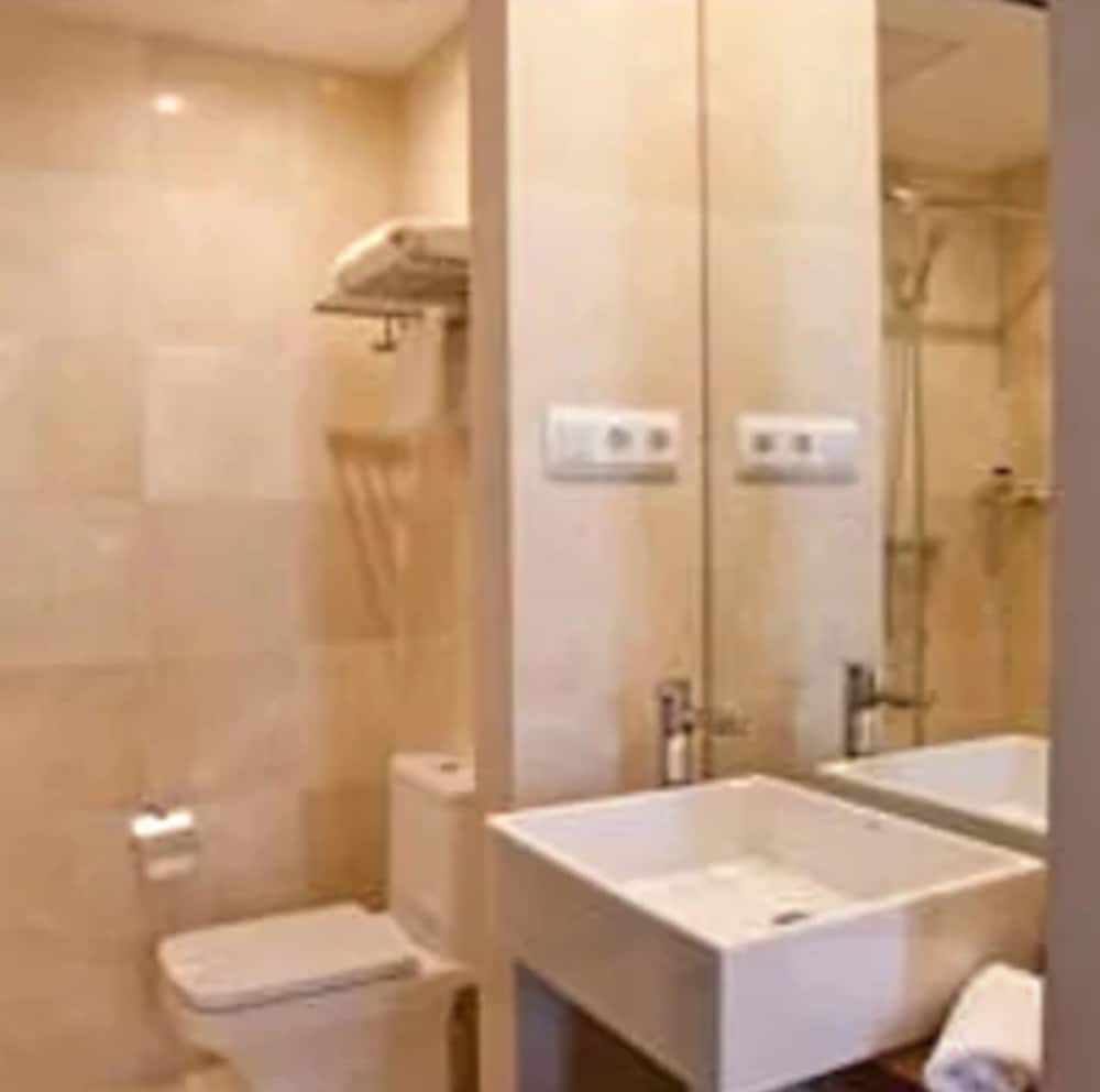 غرفة اقتصادية بسرير مزدوج، May Ramblas Hotel 2/4