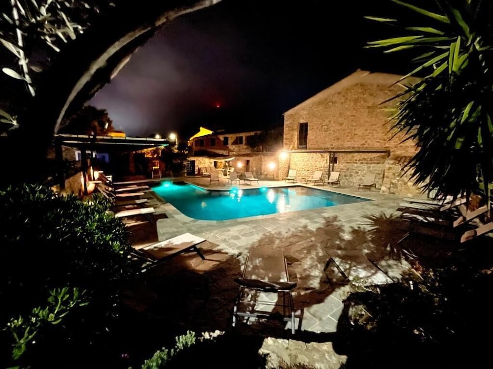 HOTEL CASA ROSSA 68/72