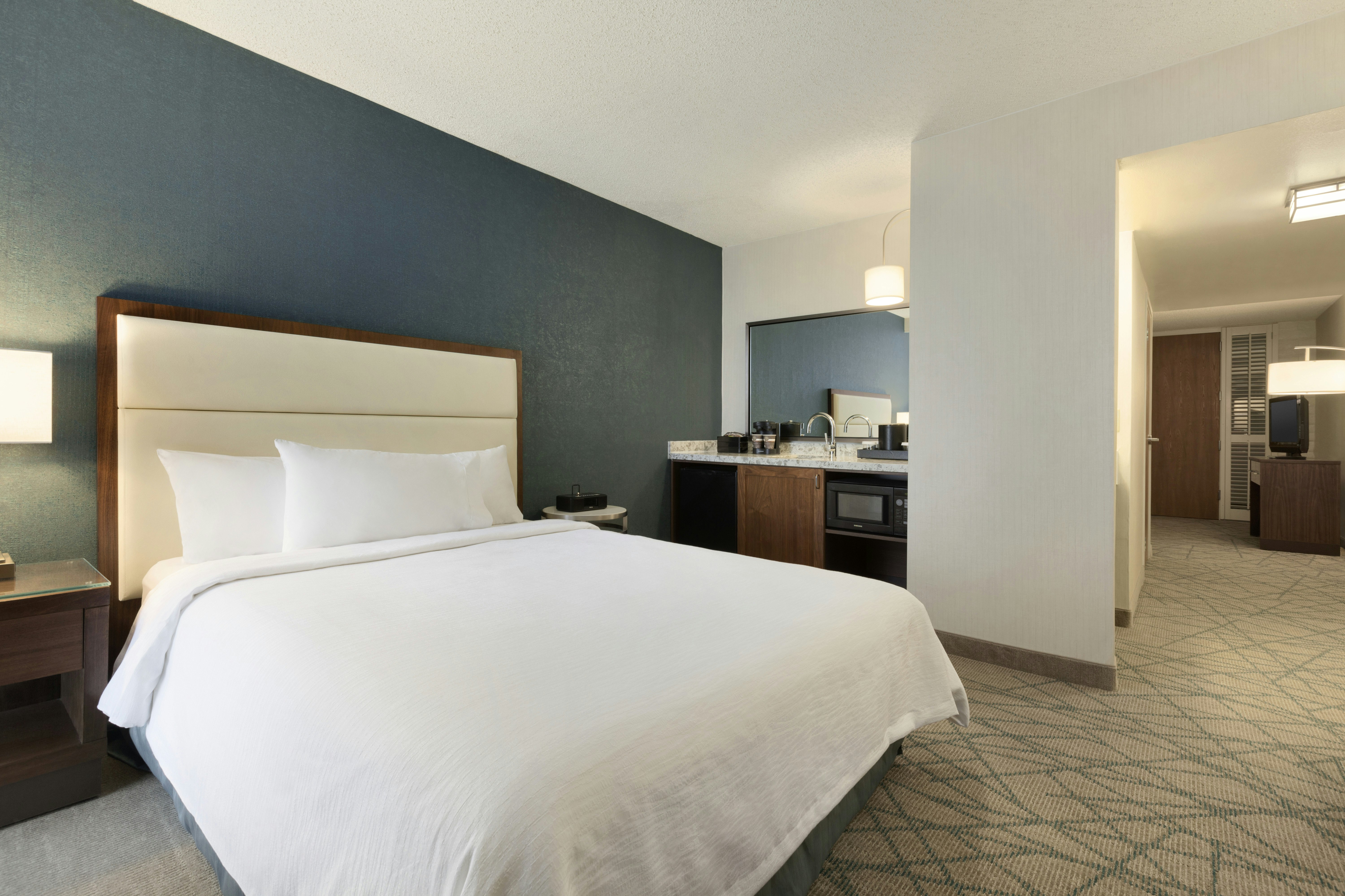 GRAND, SUITE, KING BED, ACCESSIBLE