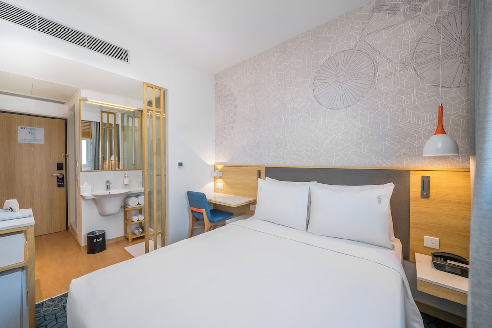 Holiday Inn Express Greater Noida Knowledge Park 8/50