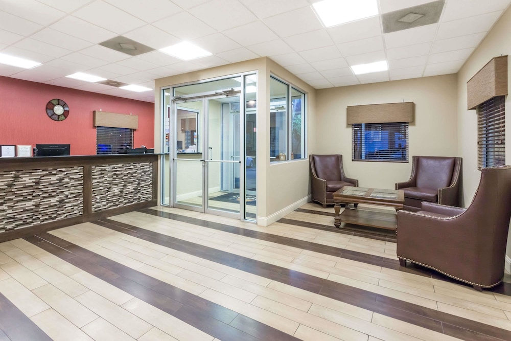 Days Inn By Wyndham Fredericksburg North 7/41