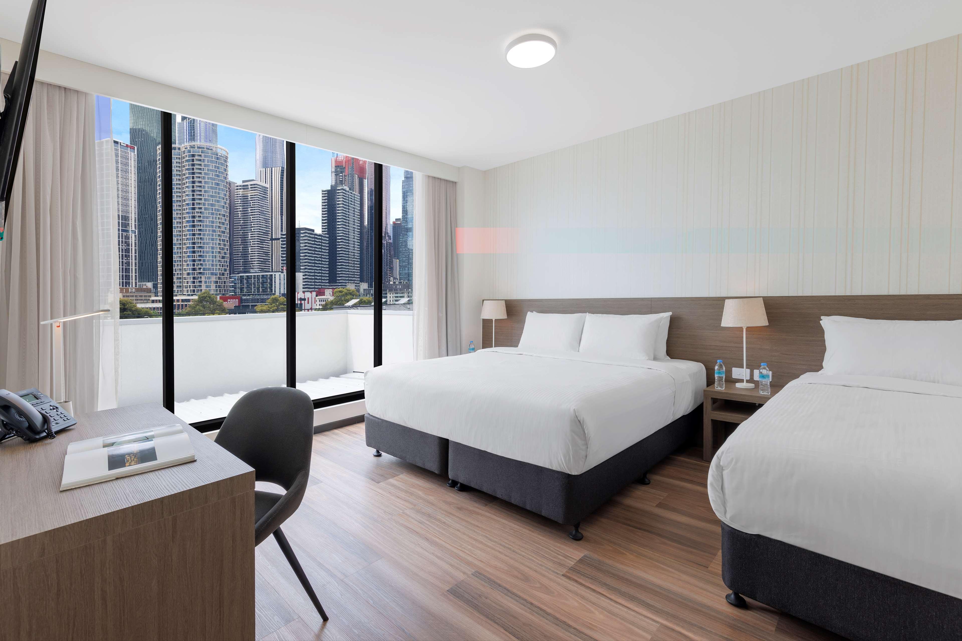 Executive, Triple, Best Western Queen Victoria Market Hotel 2/4