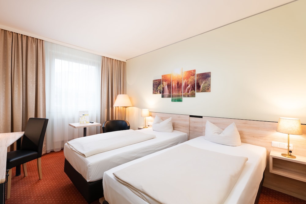 Novina Hotel Sudwestpark Nurnberg 16/68