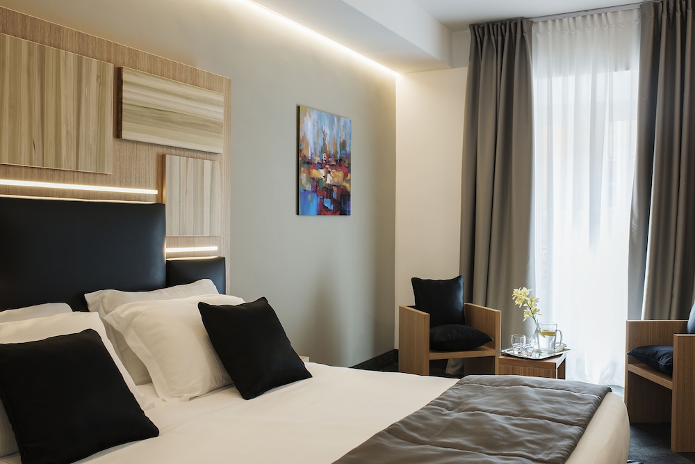 Hotel Trevi Collection 55/109