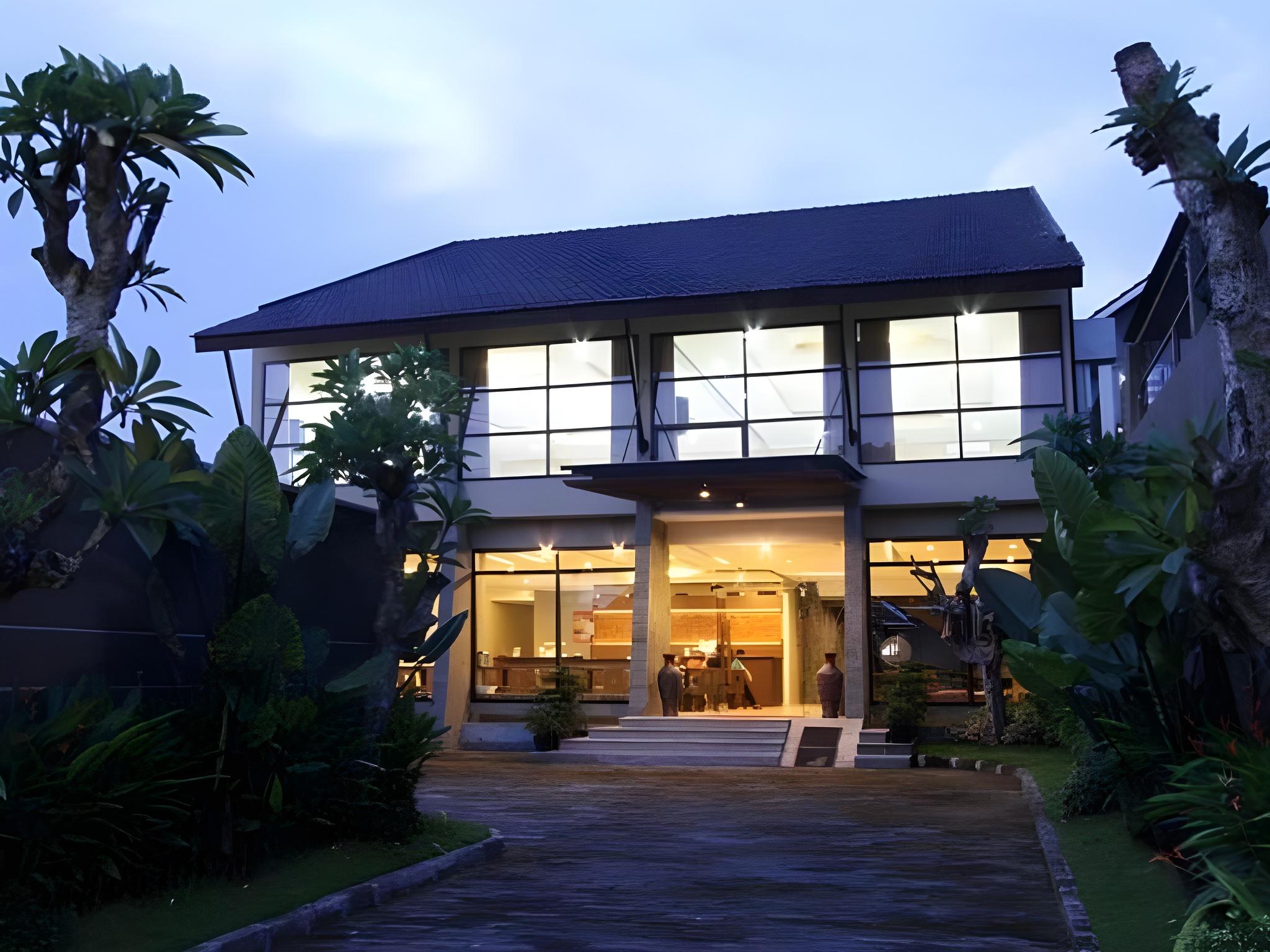 Ommaya Hotel and Resort 1/27