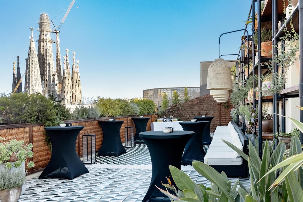 Radisson Blu 1882 Hotel Sagrada Familia Barcelona (ex. Hotel Barcelona 1882) 74/76