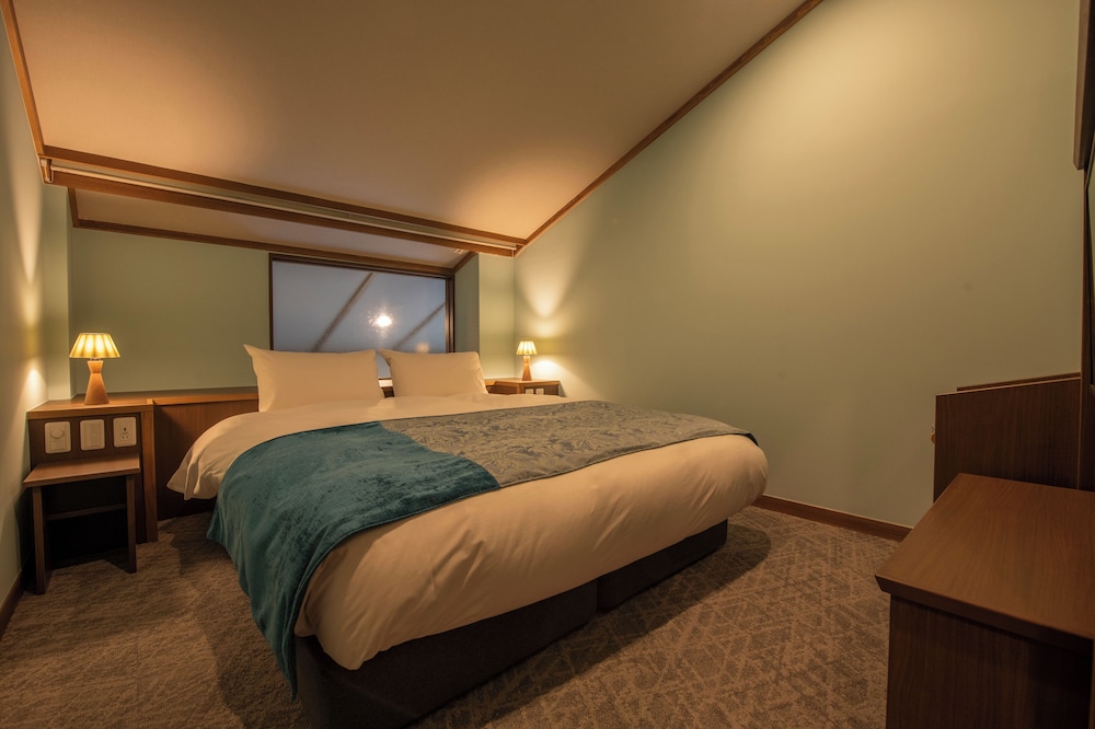 Maisonette, Double and Twin Beds, Outdoor Bath