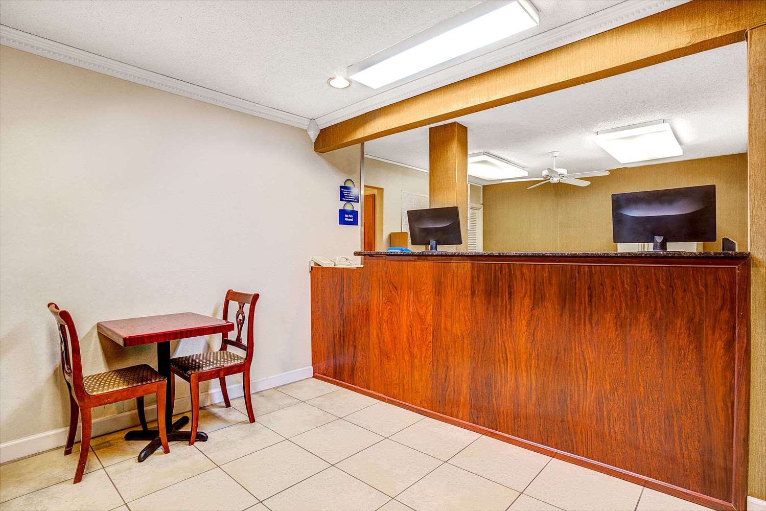 Days Inn by Wyndham Chesapeake 13/45