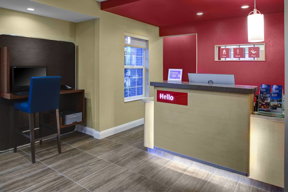 TownePlace Suites by Marriott Fresno 7/36
