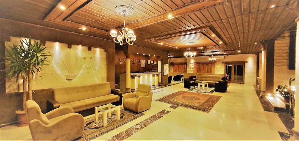Ciner Hotel 37/50