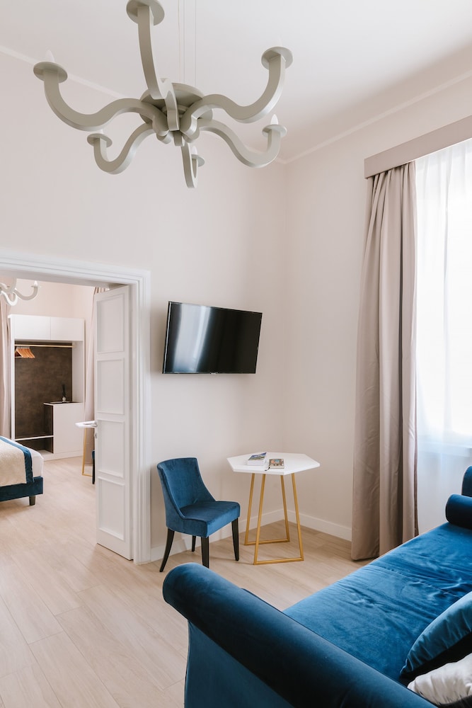 Rhea Silvia Luxury Navona 28/50