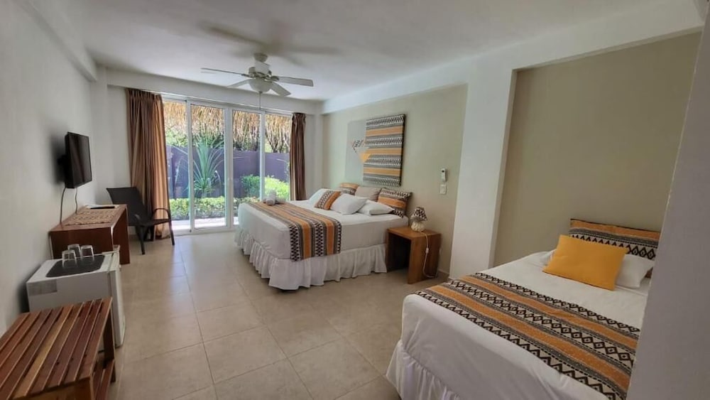 Montelaguna Boutique Hotel 12/50