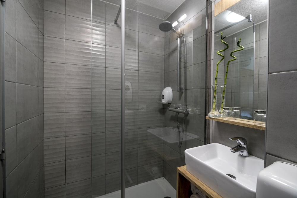 Ostal Pau Universite, Sure Hotel Collection by Best Western 16/44