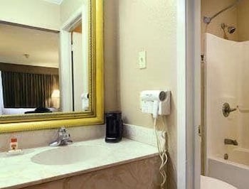 Studio6 Suites Opelousas, LA 46/55