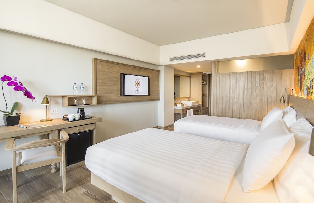 Eastin Ashta Resort Canggu 24/77