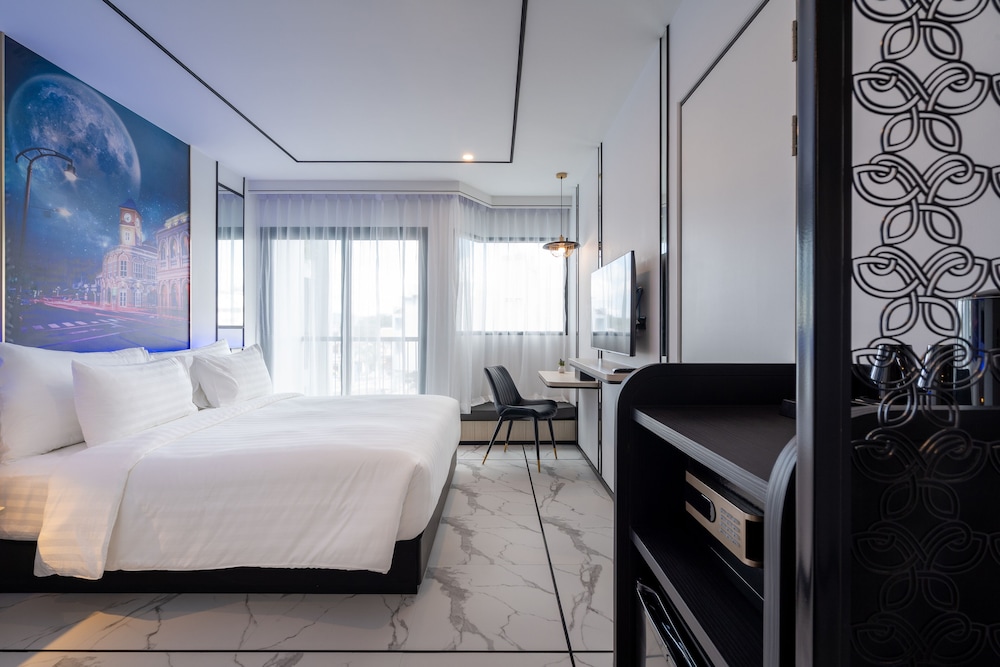 Ratri Hotel Phuket Old Town 21/47