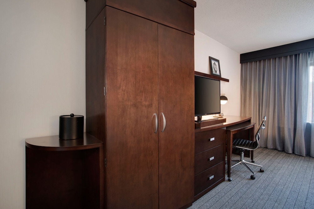 Courtyard by Marriott Worcester 44/45
