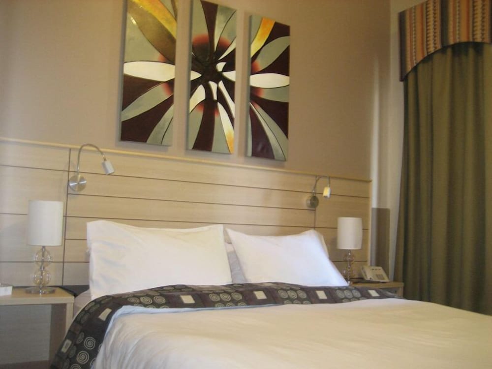 Crystal Suites 5/25