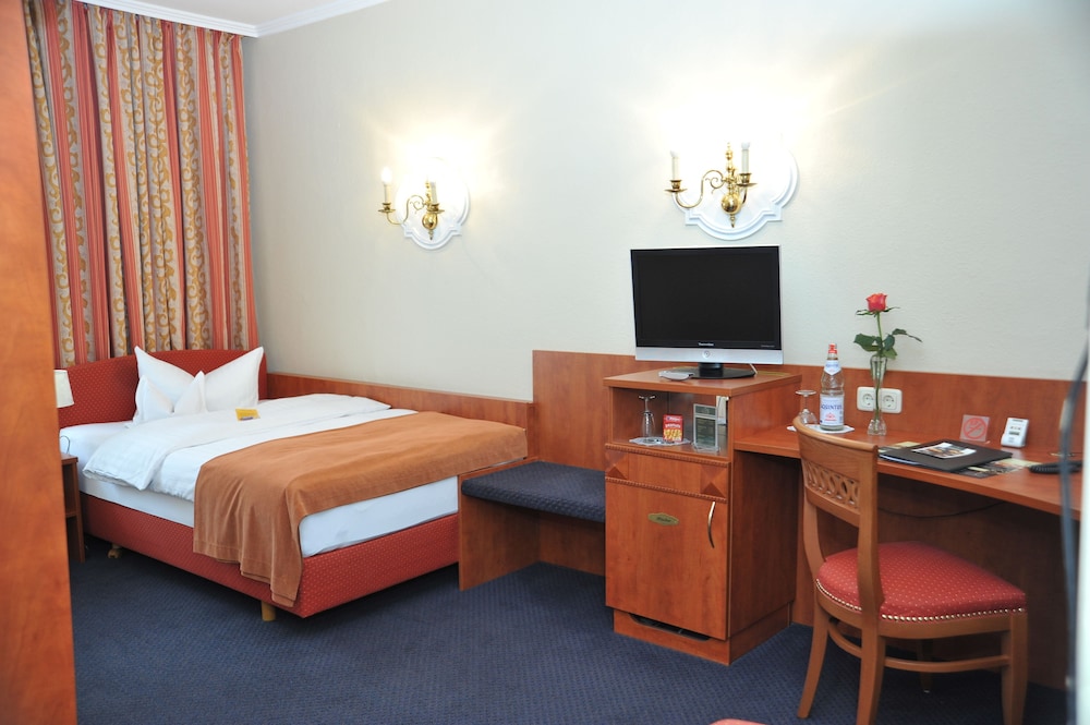 Hotel Rheinischer Hof 9/36