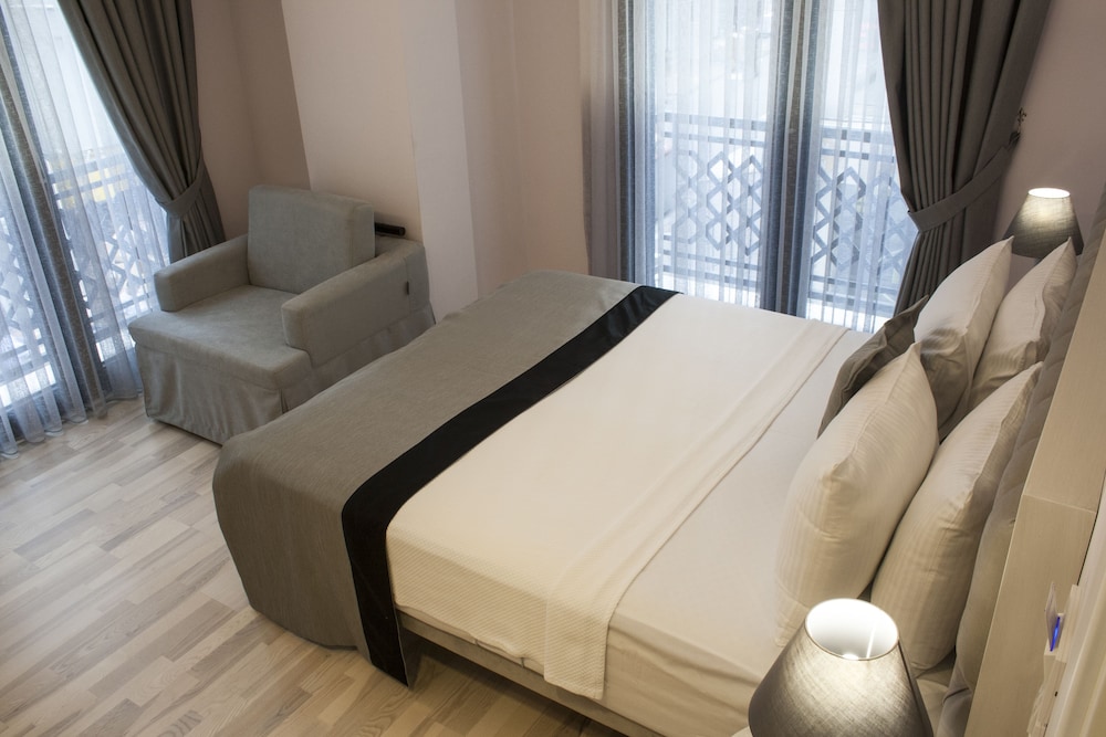 Primero Hotel 32/65