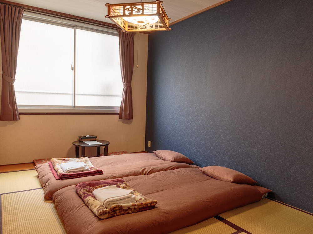 J-Hoppers Hiroshima Guesthouse 6/50