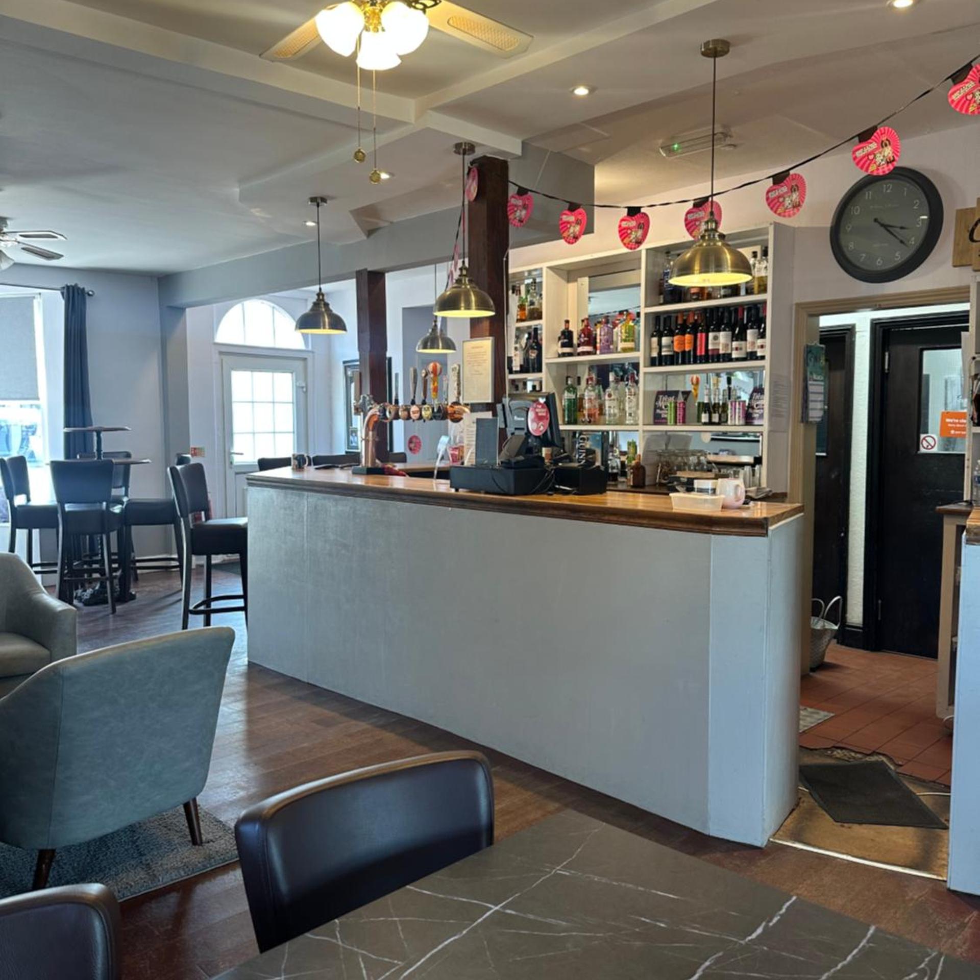 Coach House Hotel 4/60