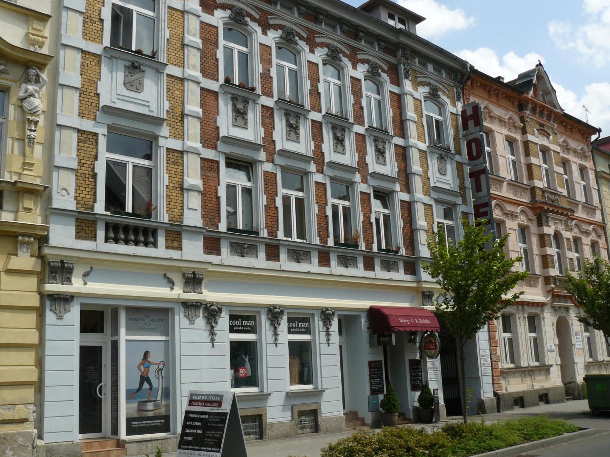 Hotel Clochard 6/56