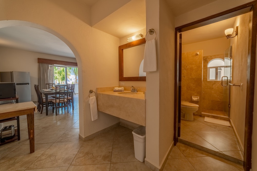 Club Del Moro Hotel Suites 59/72