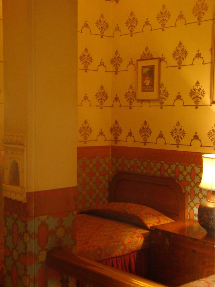 BHANWAR NIWAS HOTEL 2/45