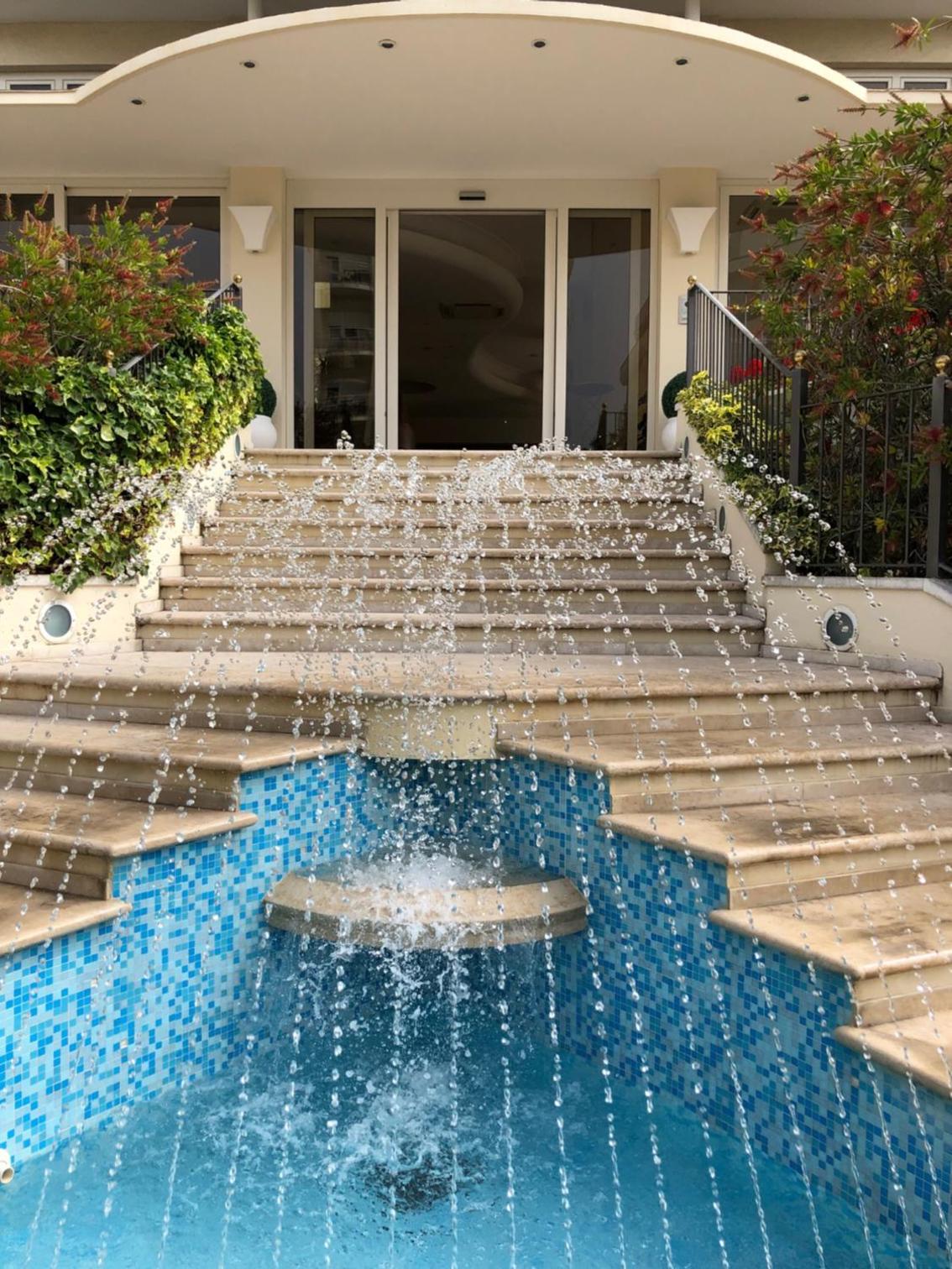 Hotel La Rosa 5/50
