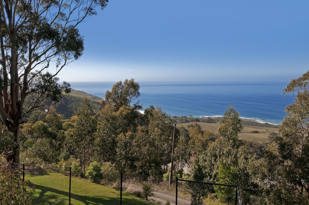 BEACON POINT OCEAN VIEW VILLAS 55/70
