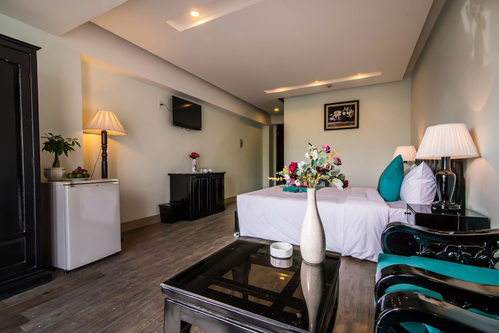 The Sunriver Boutique Hotel 12/22