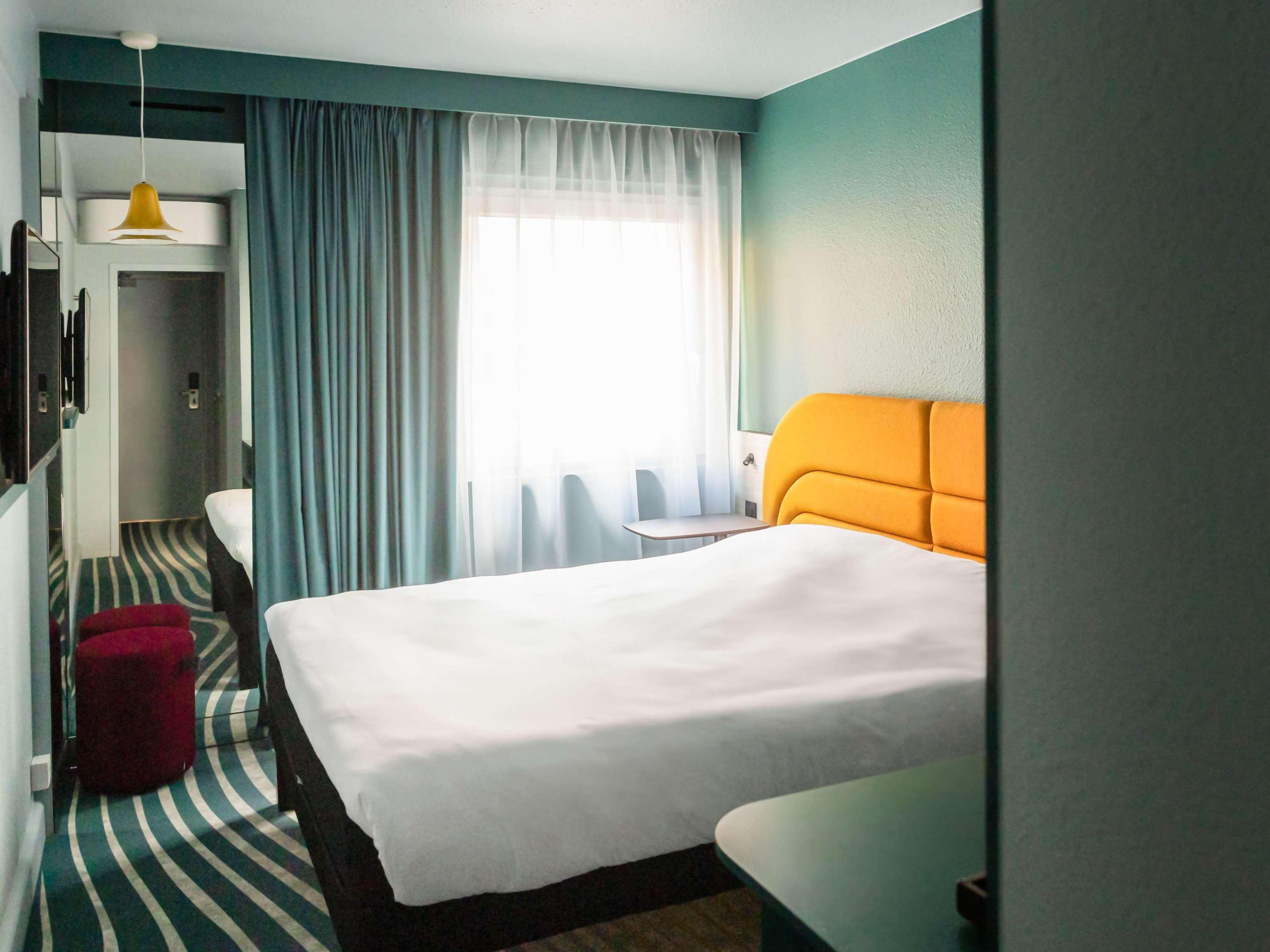 SUPERIOR, DOUBLE BED