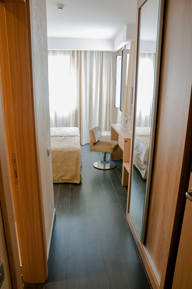 Astoria Budva 25/59