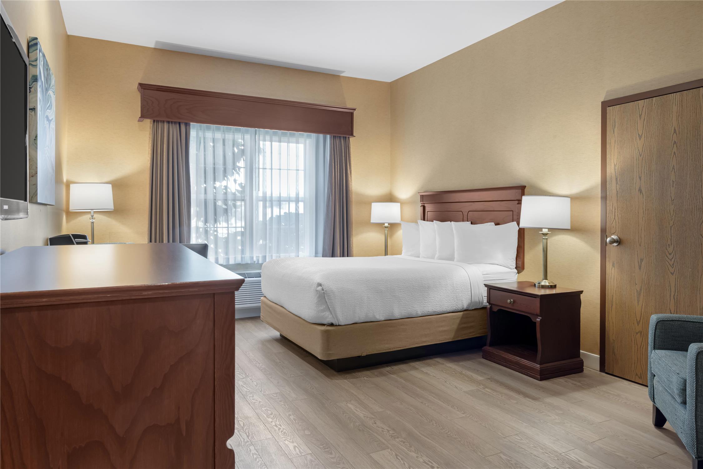 Best Western Plus Fredericton Hotel & Suites 7/29