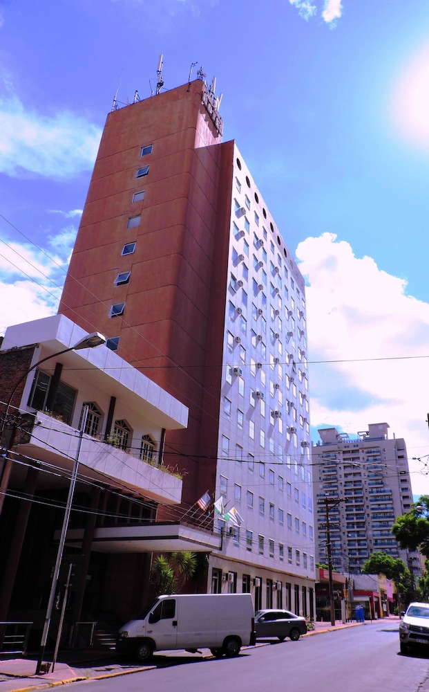 Julio Cesar Hotel 1/36