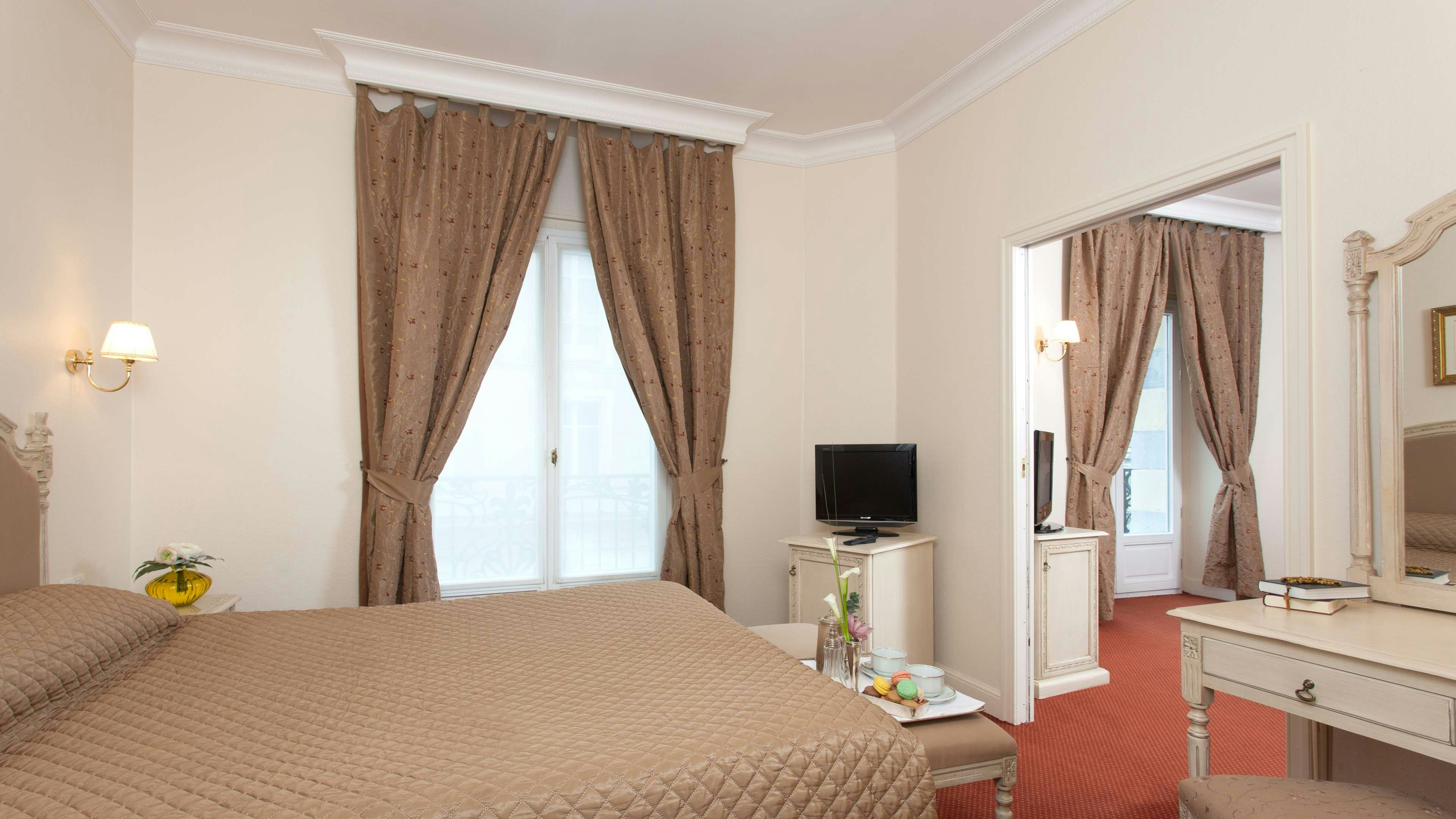 Grand Hotel Moderne 7/26