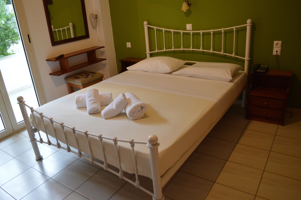 Nikos Apartments 44/76