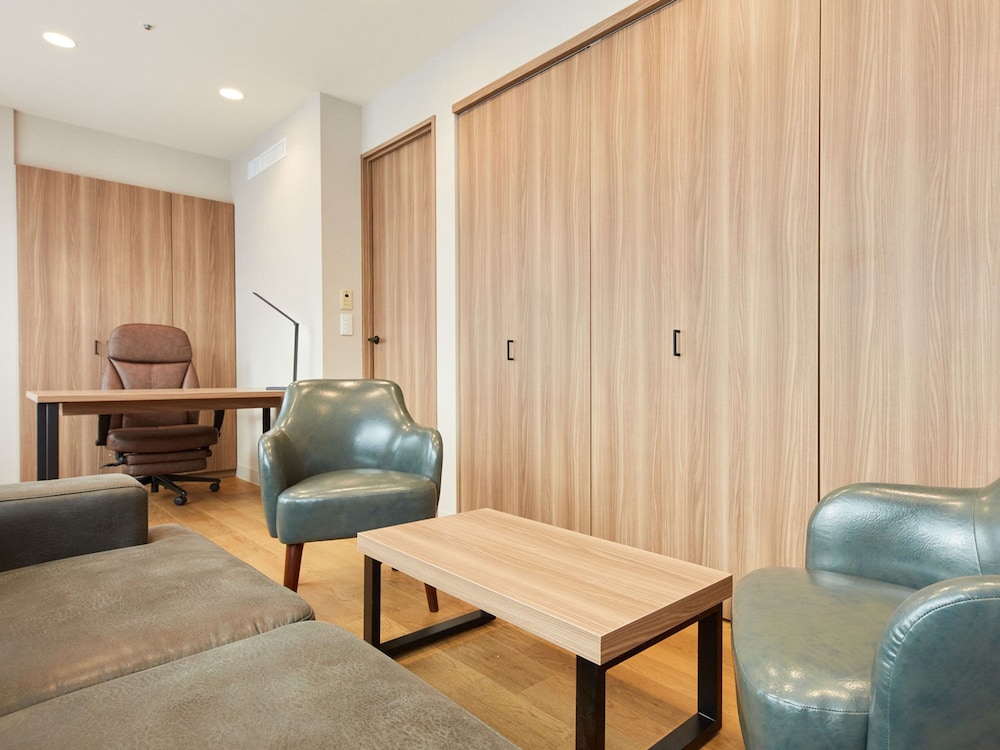 Rembrandt Hotel Atsugi 36/63