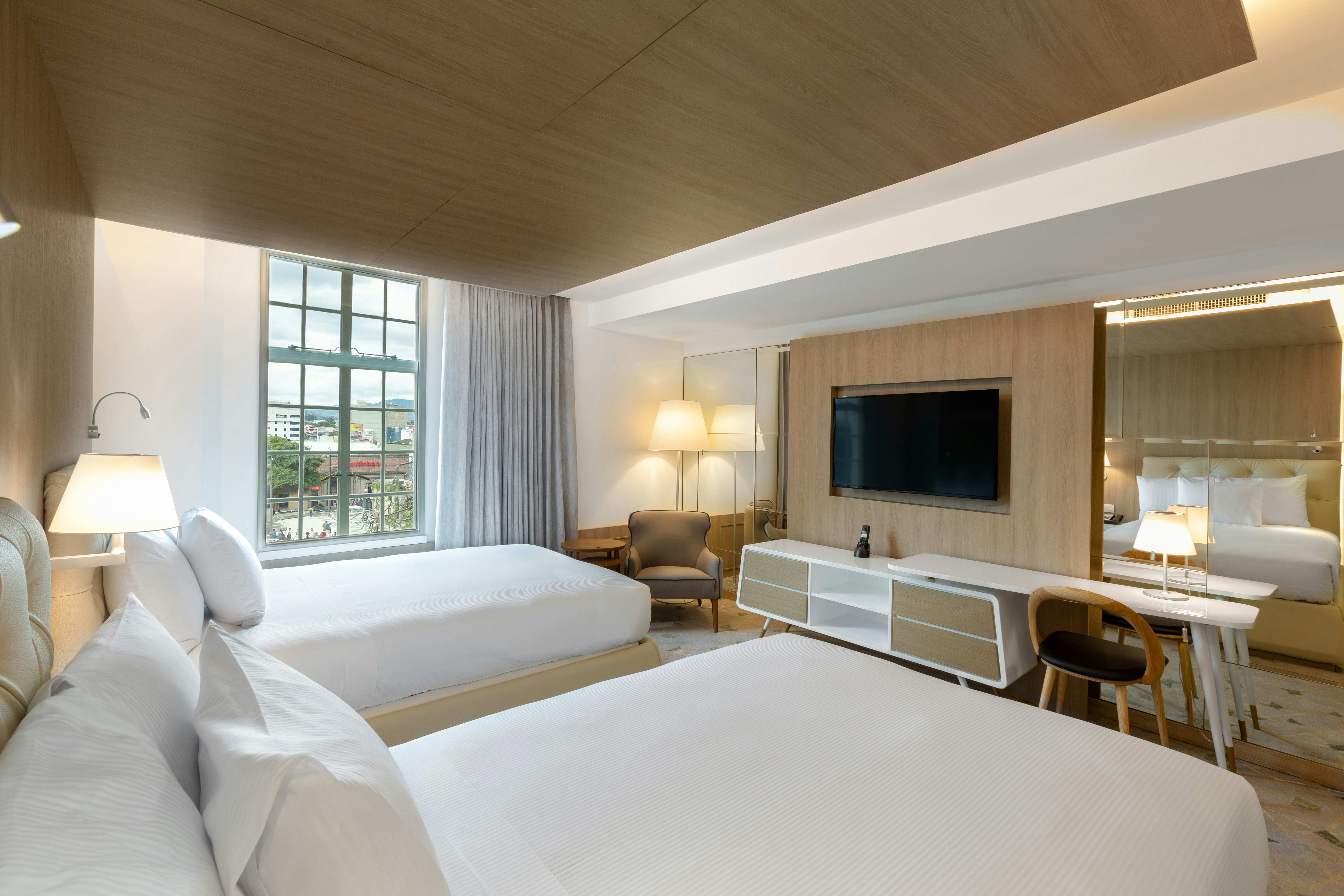 ROOM, 2 DOUBLE BEDS