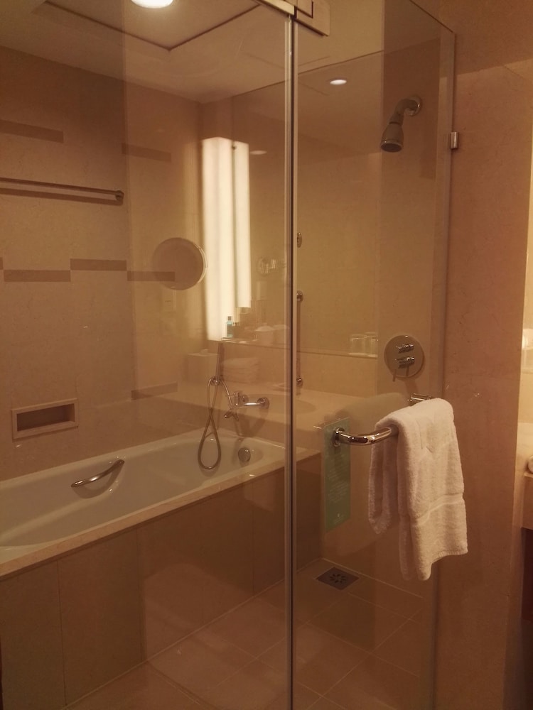 جناح تنفيذي بسرير كينج، Shangri La Baotou 4/5
