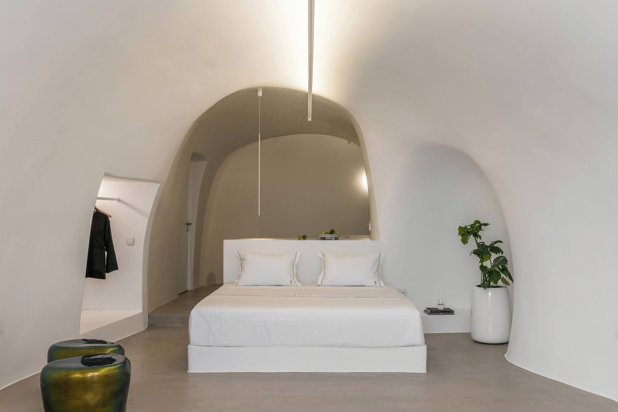ICONIC, SUITE, CALDERA VIEW, PLUNGE POOL