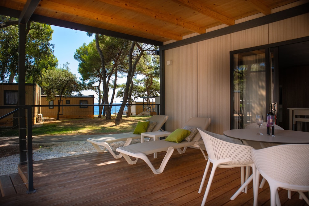 Arena Stoja Camping Homes 12/50