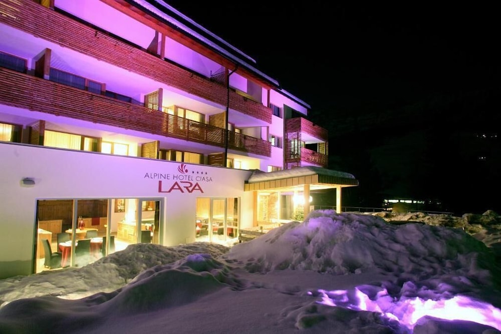 Alpine Hotel Ciasa Lara 2/40