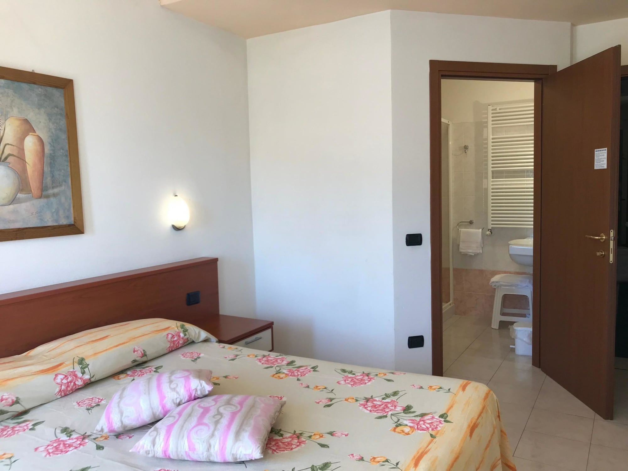 Deluxe, Double Bed, Hill View