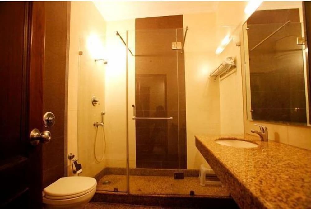 MAHALAKSHMI PALACE HOTEL 24/24