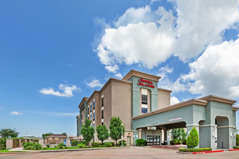 Hampton Inn and Suites Houston-League City 2/16