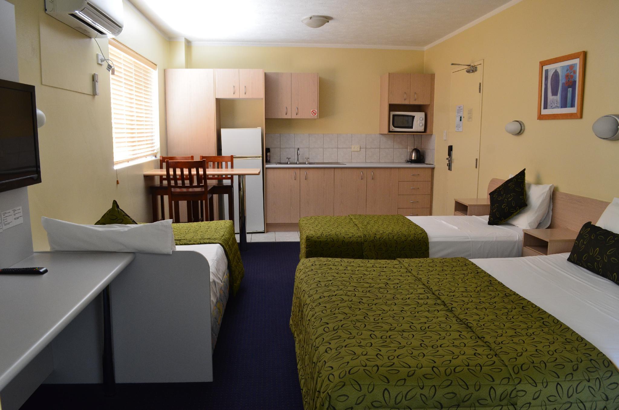 SUITE, STAIR ACCESS ONLY
