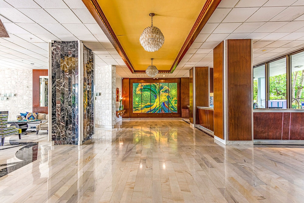 Seacoast Suites Hotel 7/75