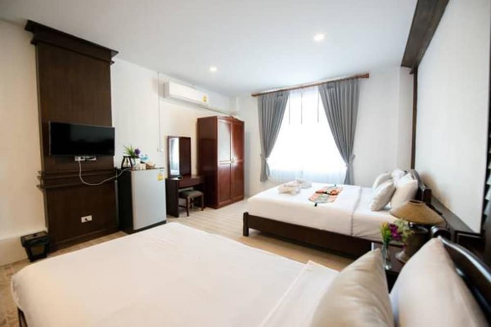 Lanta Nice Beach House 13/48